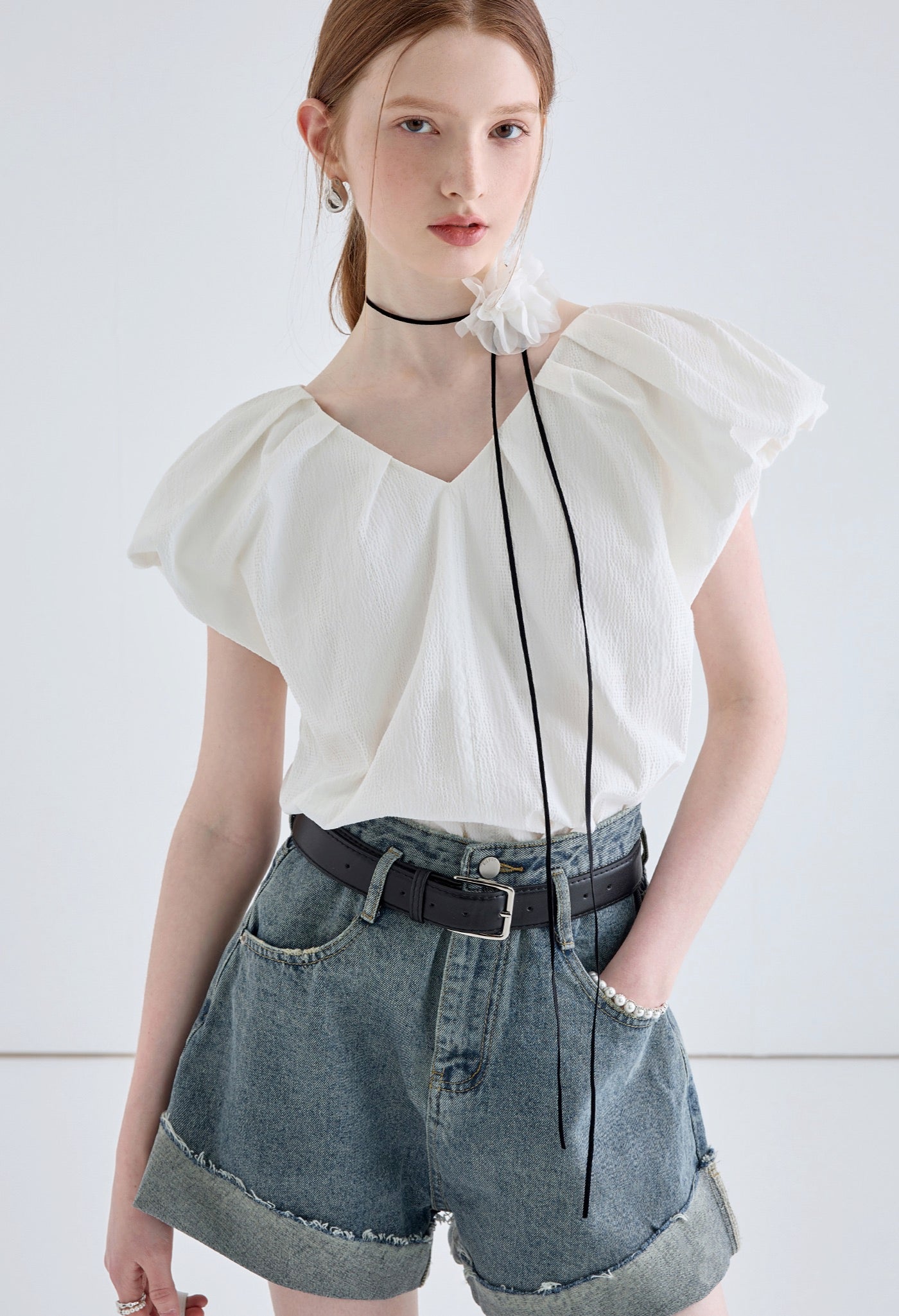 vneck,puff,sleeve,simple,cute,cool,sexy,modern,back