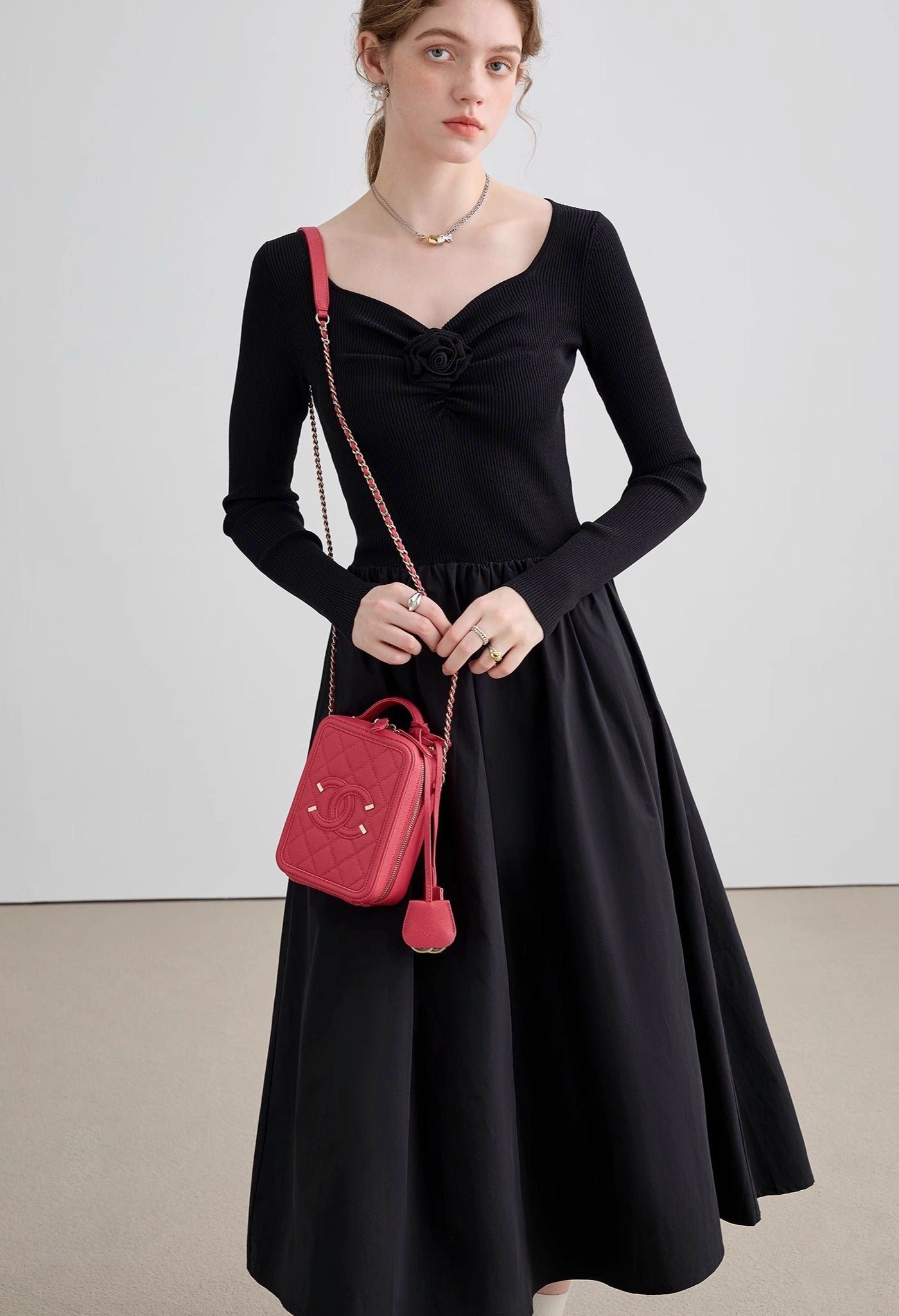 stitched,pleated,dress,black,simple,cool,cute,mode,sexy,modern