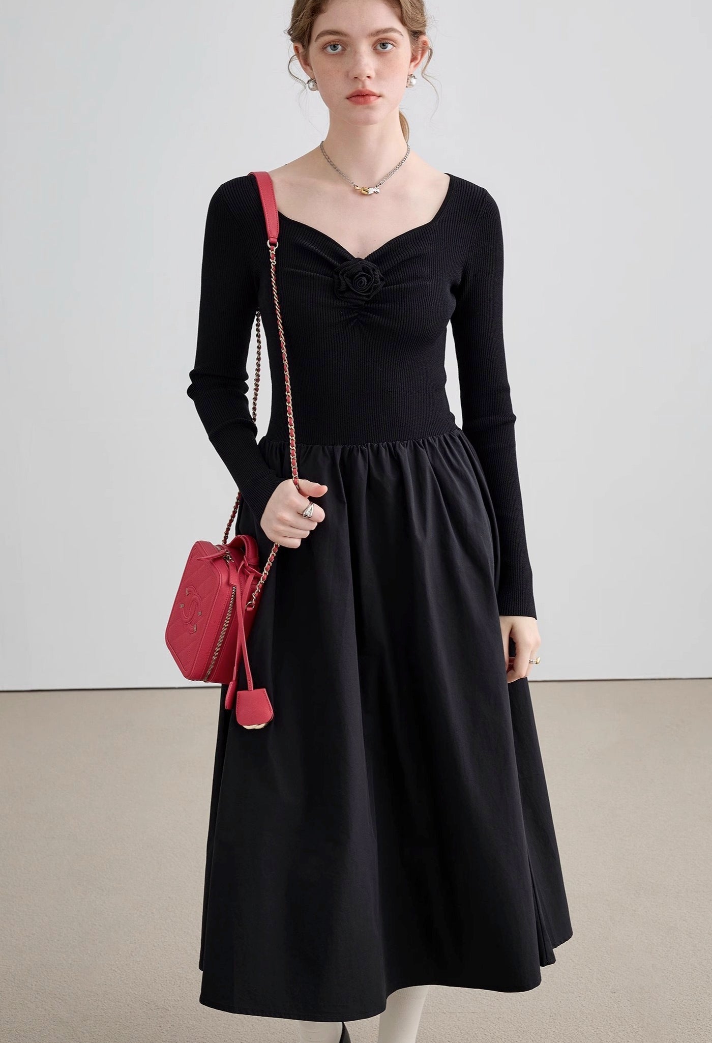 stitched,pleated,dress,black,simple,cool,cute,mode,sexy,modern
