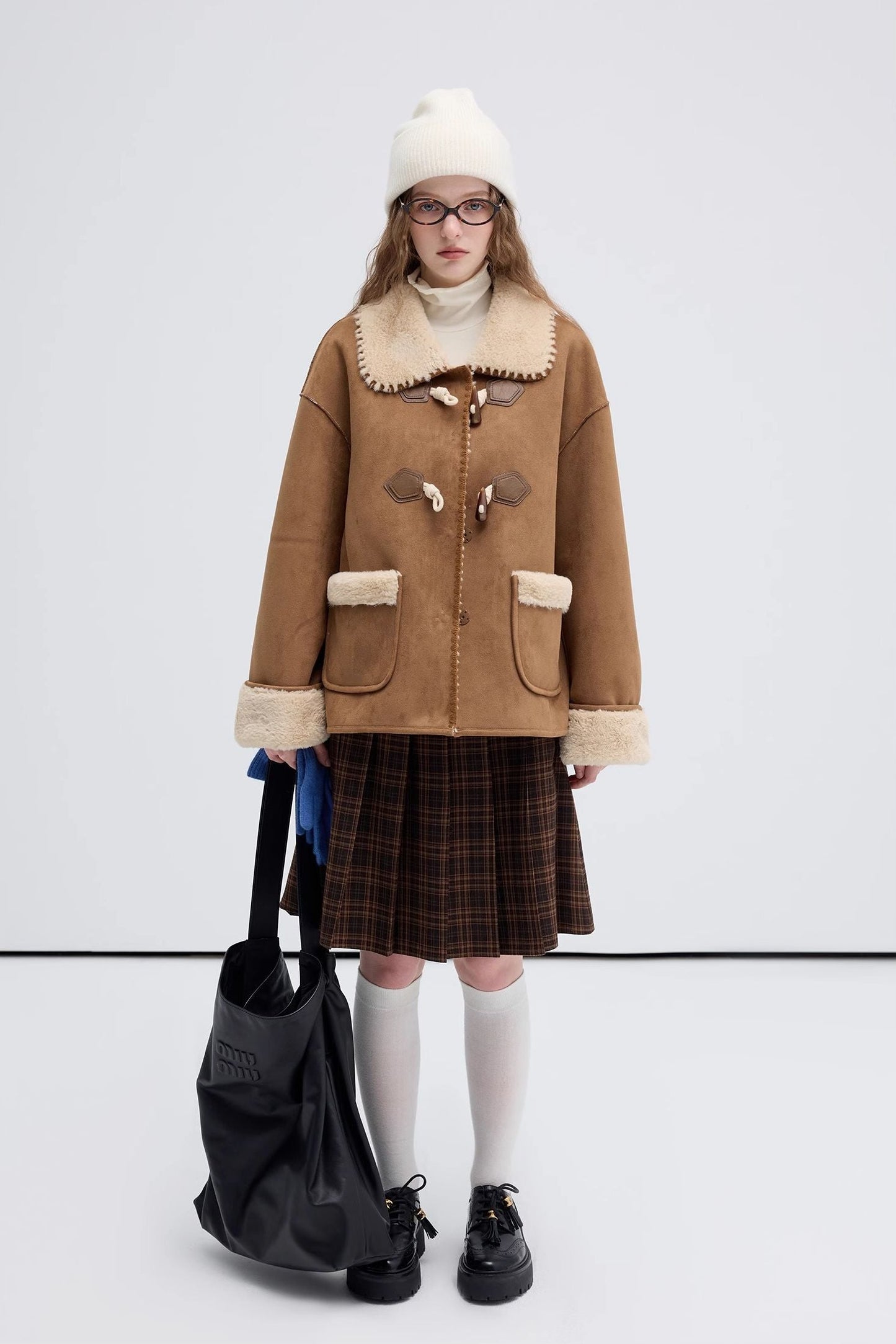 horn,button,warm,fur,one,coat,brown,simple,cool,cute,mode,sexy,modern