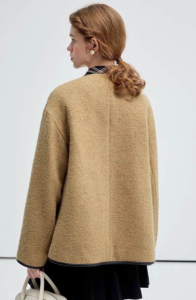 bow,collar,looped,woolen,coat,brown,simple,cool,cute,mode,sexy,modern