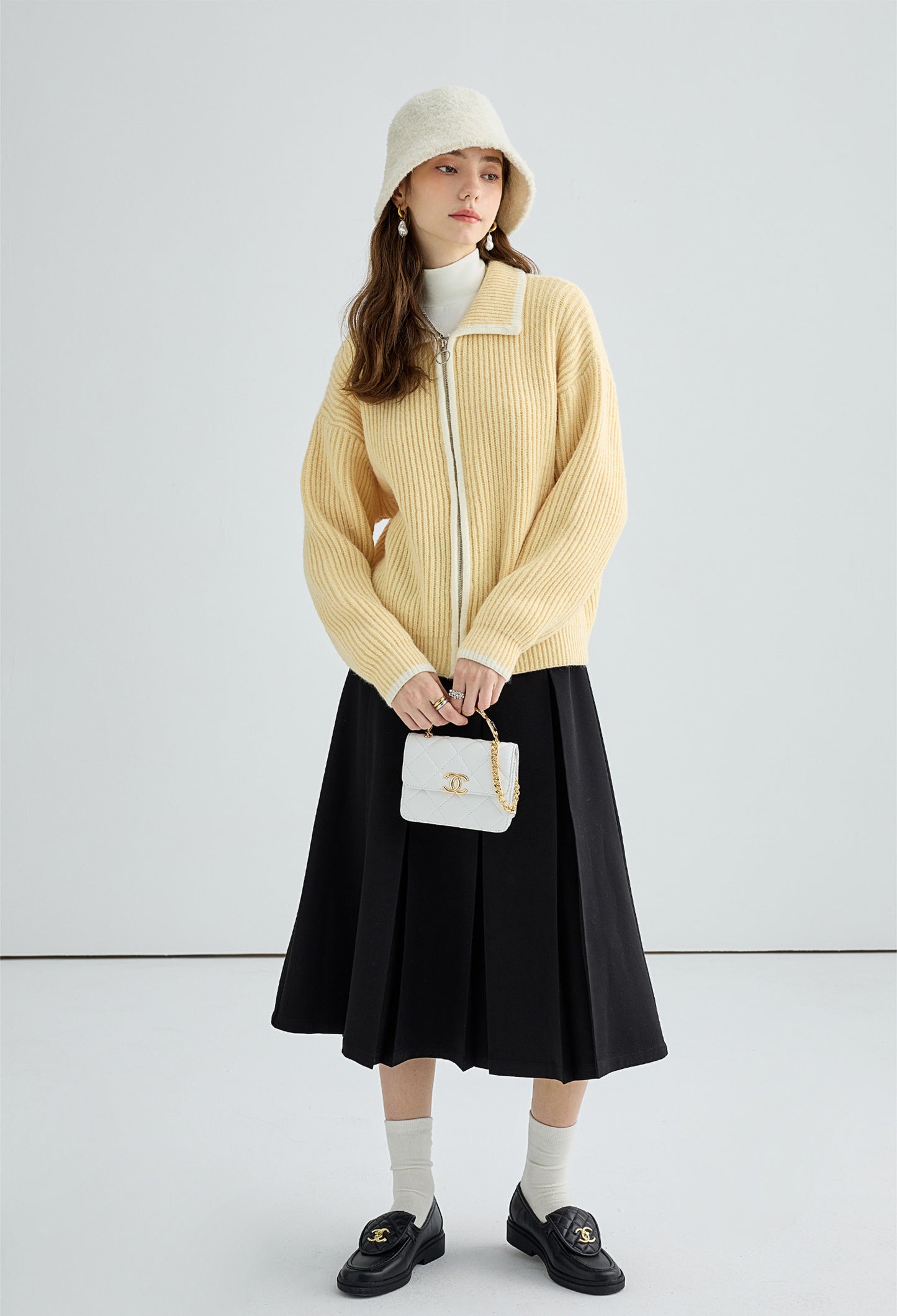 white,piping,zip,sweaer,cool,cute,simple,sexy,cute