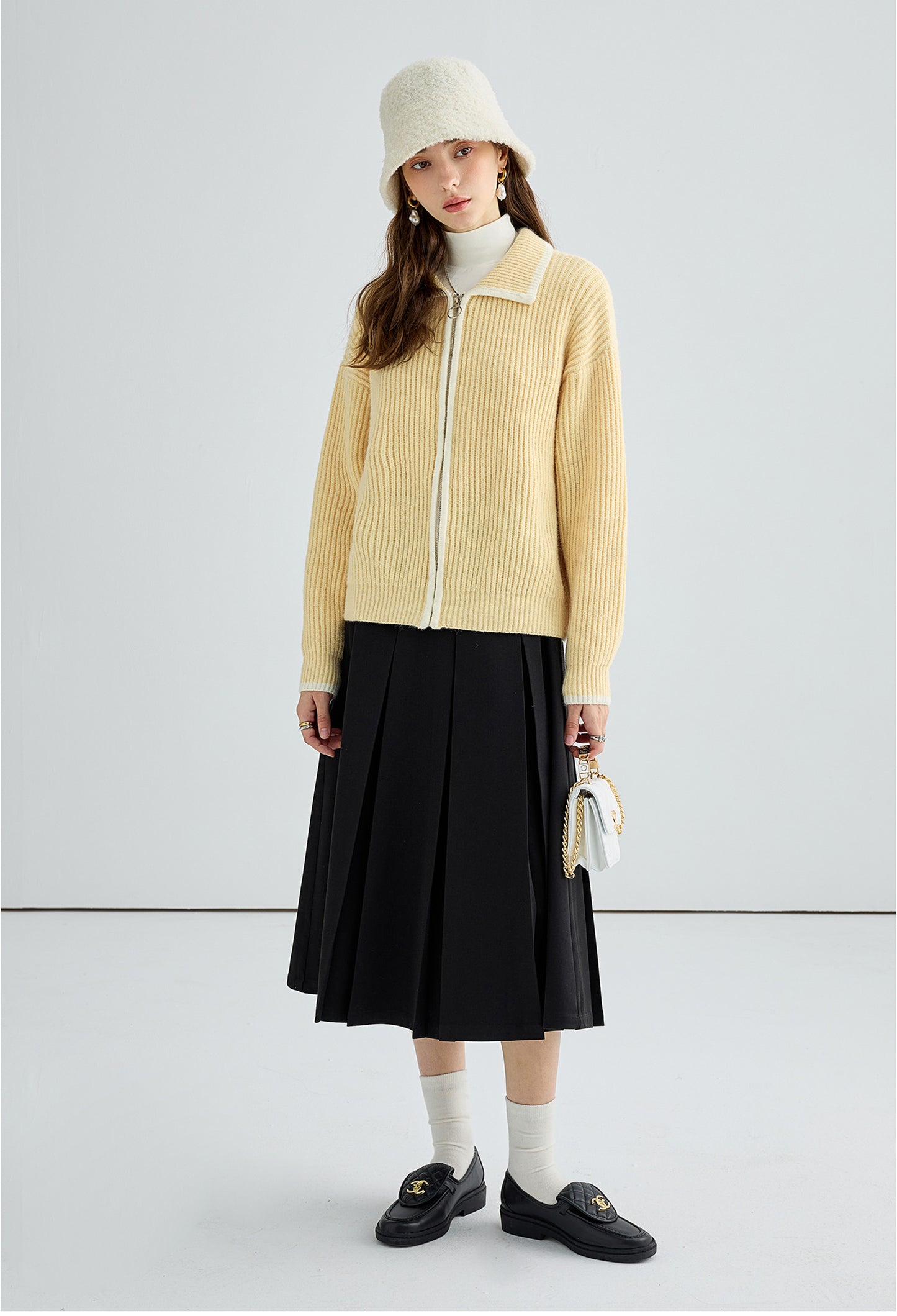 white,piping,zip,sweaer,cool,cute,simple,sexy,cute
