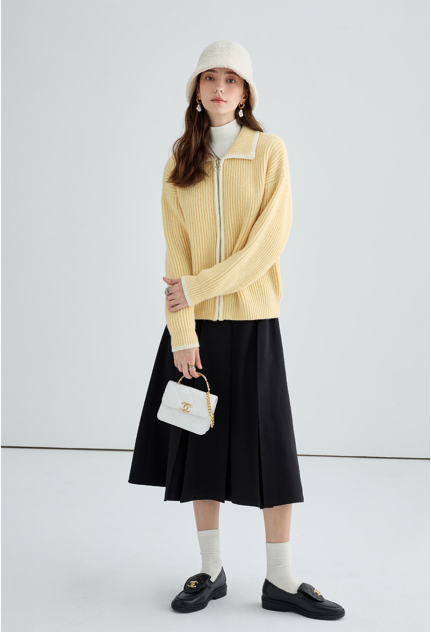 white,piping,zip,sweaer,cool,cute,simple,sexy,cute