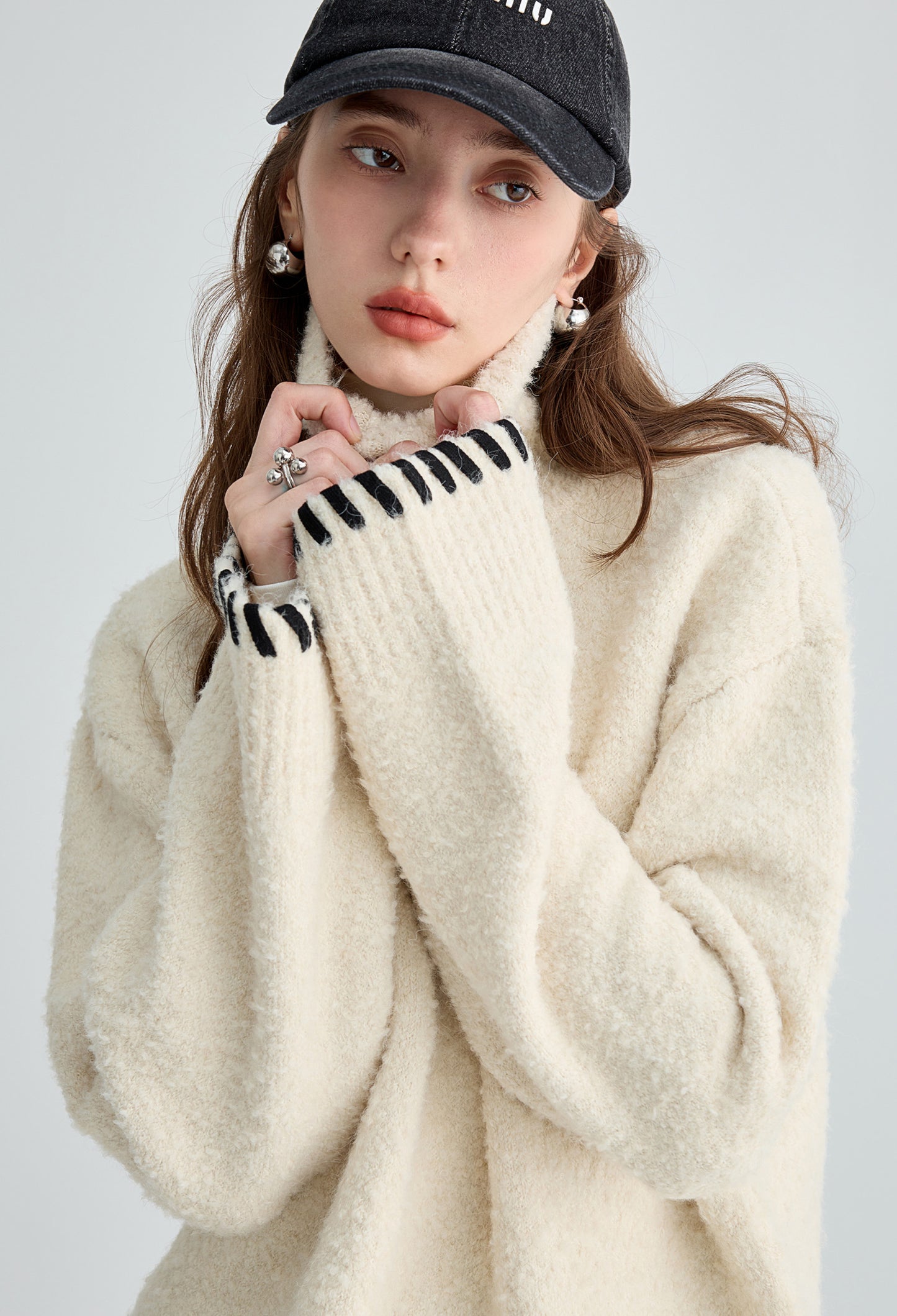 black,piping,turtleneck,sweater,white,cool,cute,sexy,mode,simple