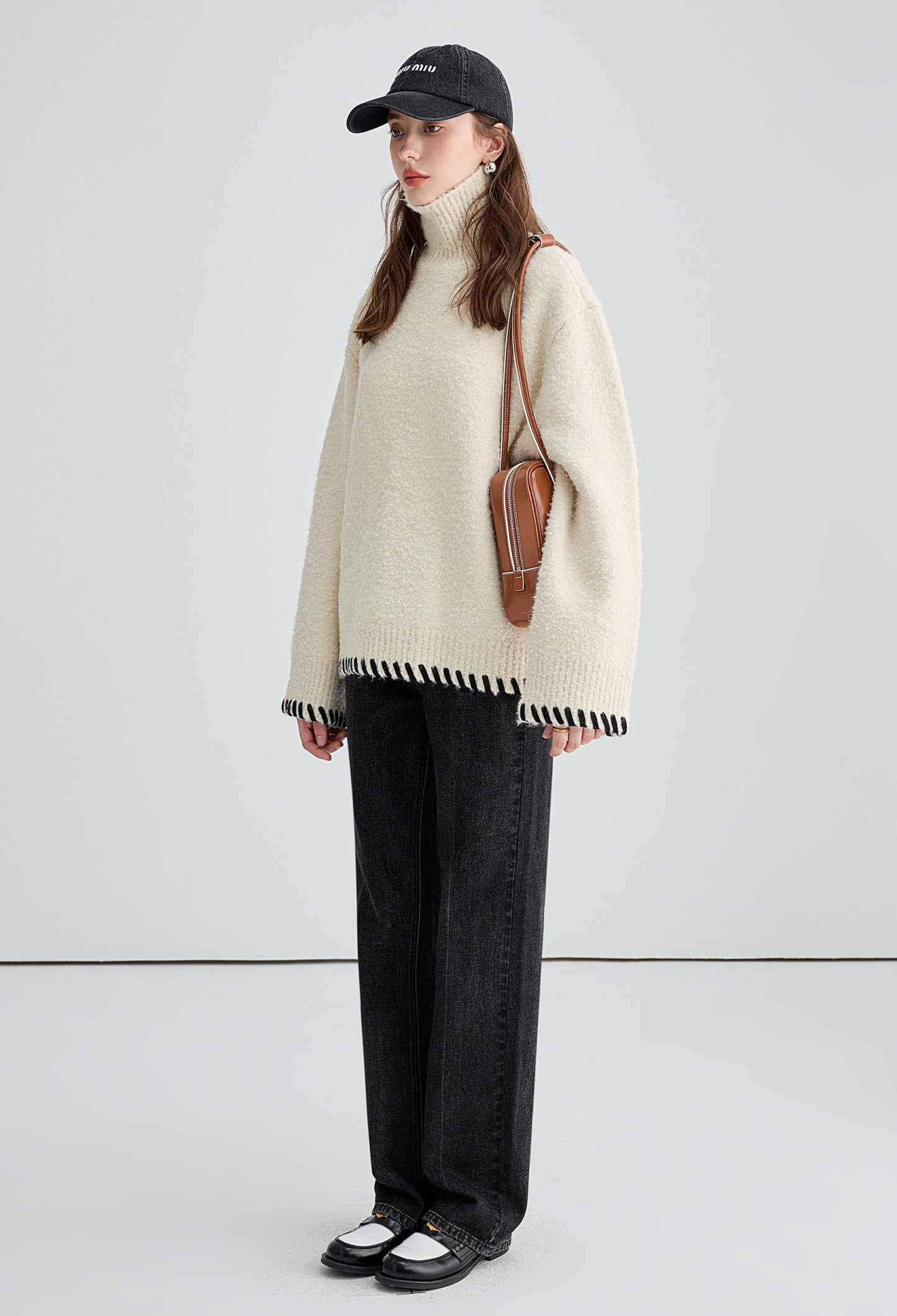 black,piping,turtleneck,sweater,white,cool,cute,sexy,mode,simple