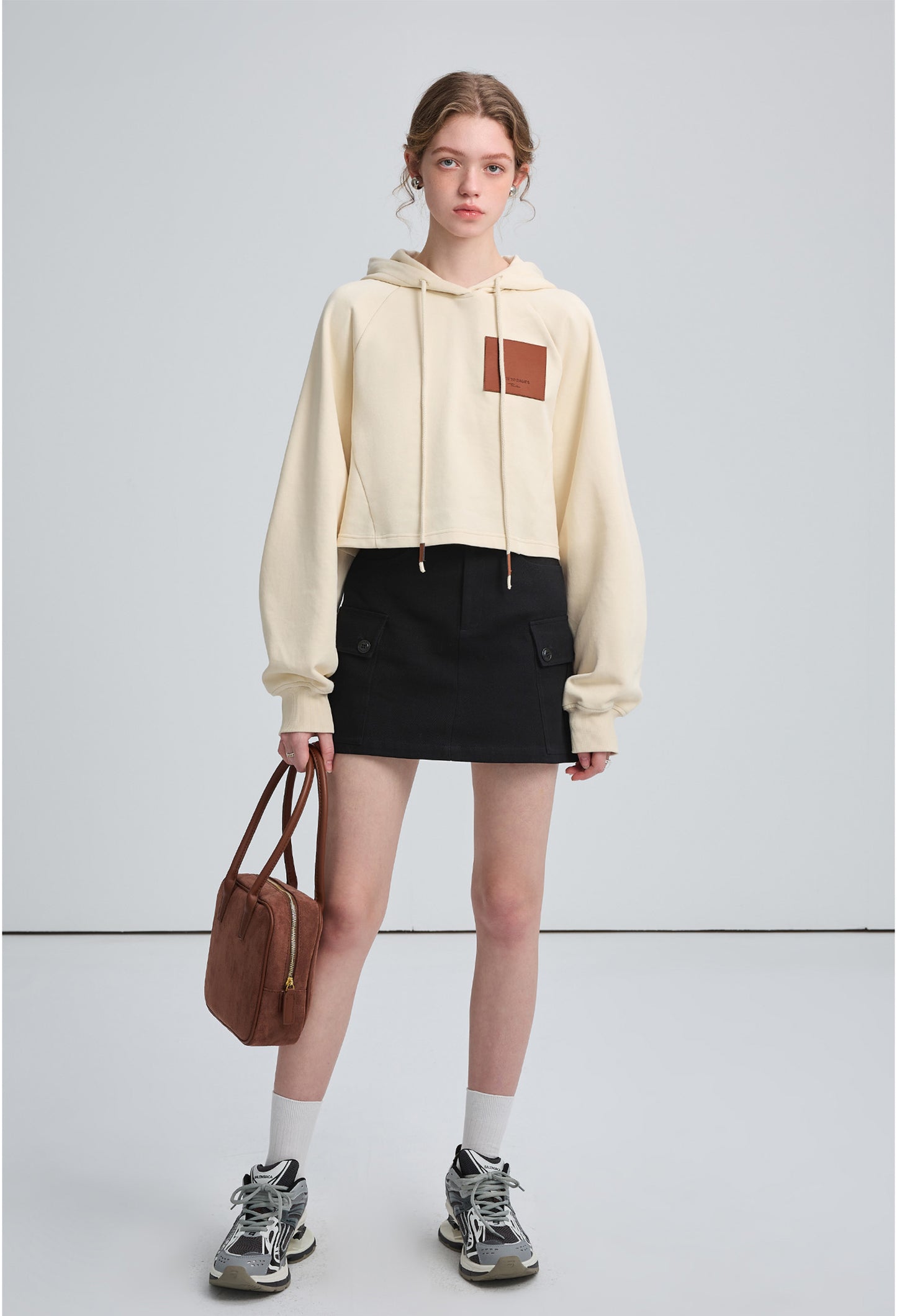 leather,rapel,cropped,hoodie,white,simple,cute,cool,sexy,mode