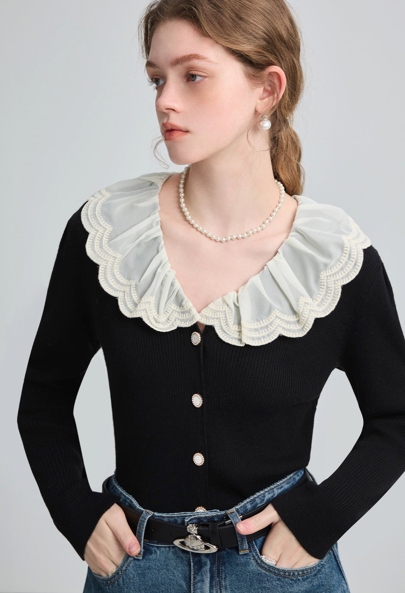petal,collar,knit,sweater,black,white,cool,cute,simple,sexy,mode