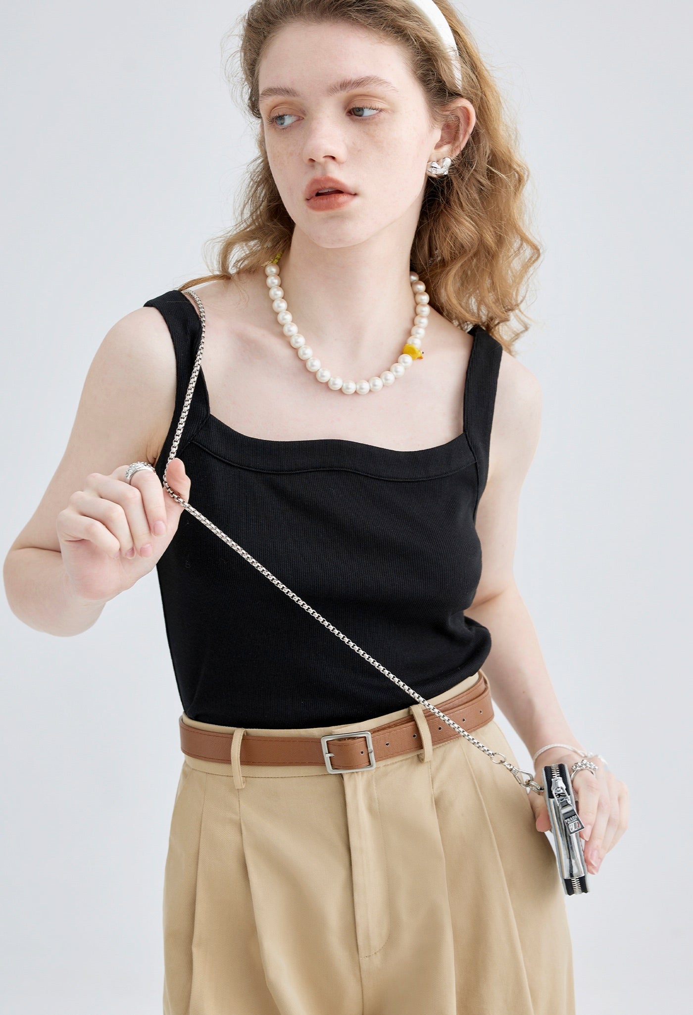 relax,camisole,black,white,simple,cute,cool,sexy,mode