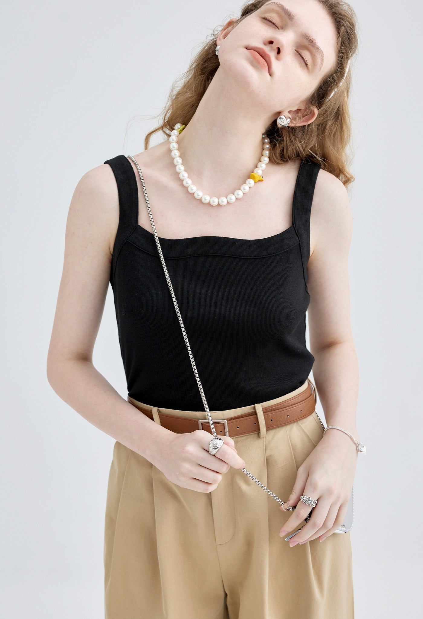 relax,camisole,black,white,simple,cute,cool,sexy,mode