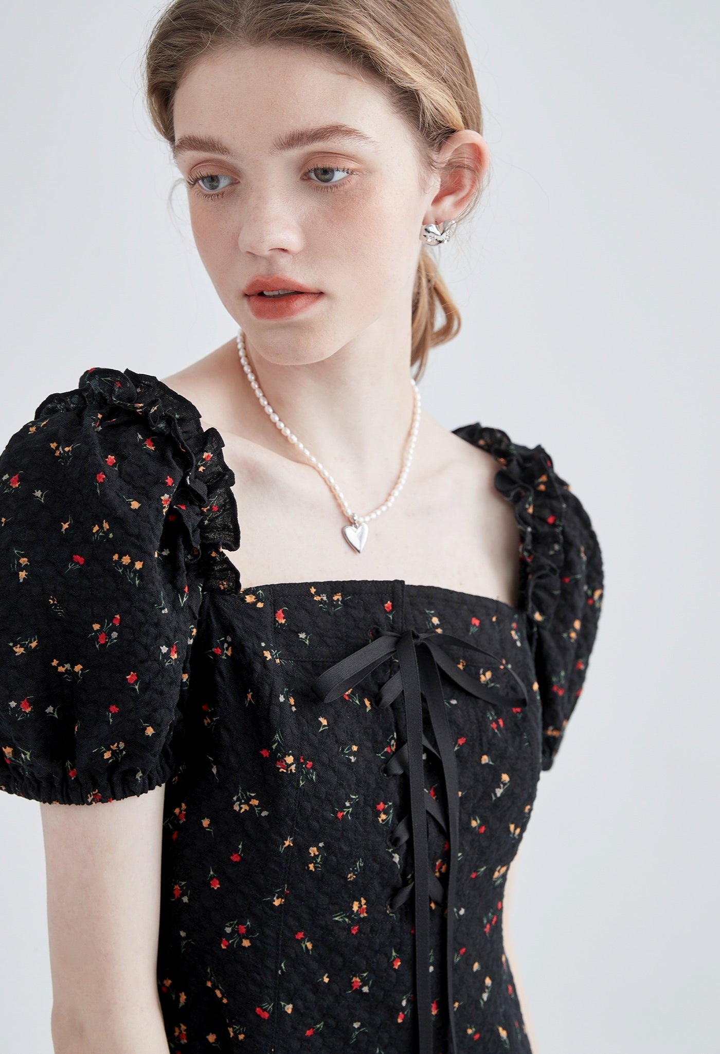 flower,pattern,onepiece,black,cute,cool,simple,modern,