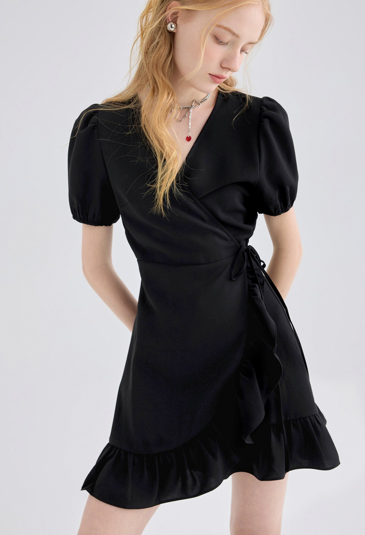 hepburn,onepiece,black,simple,cute,cool,sexy,modern