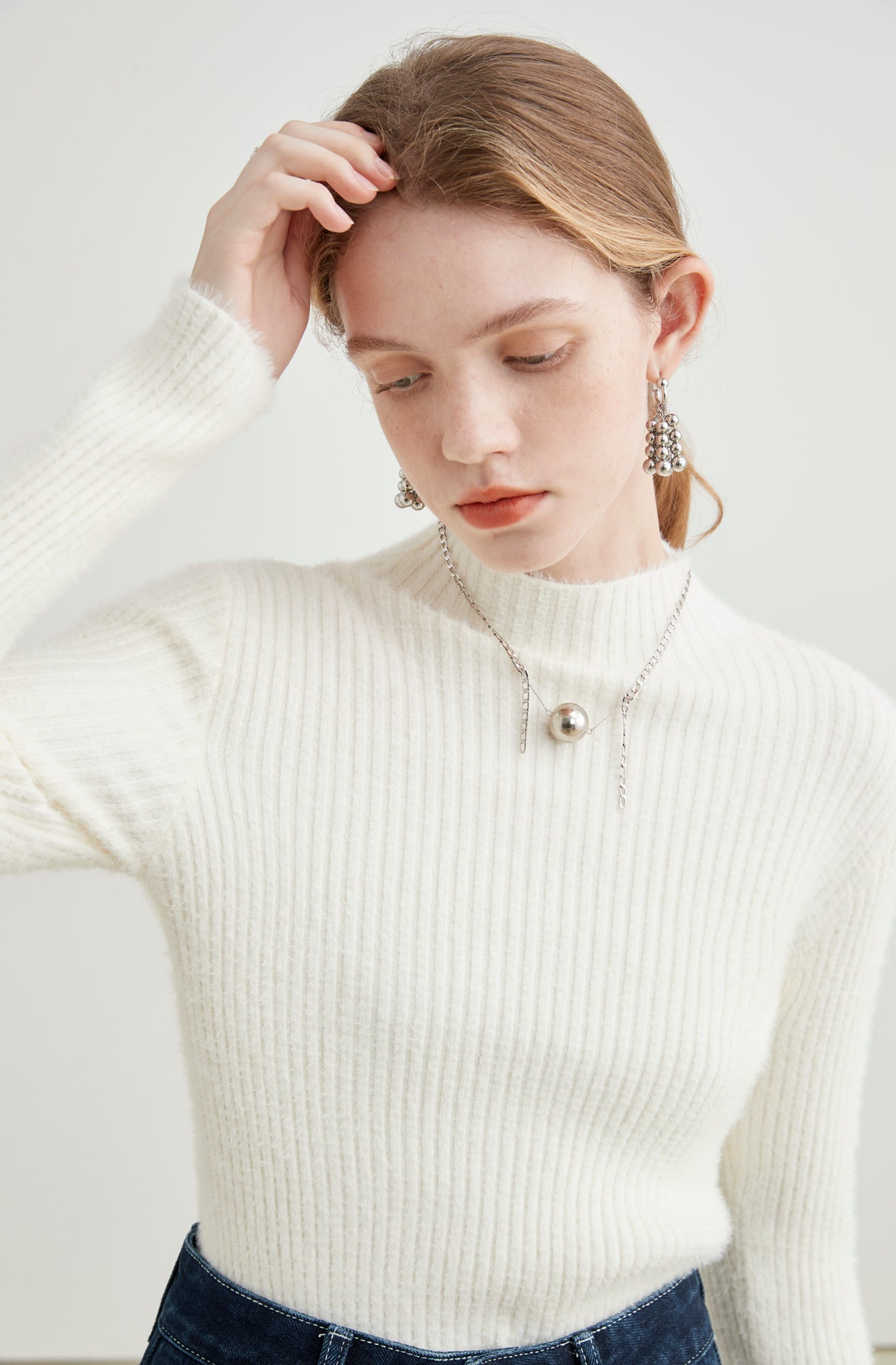 highneck,knit,sweater,black,white,brown,simple,cute,cool,sexy,modern