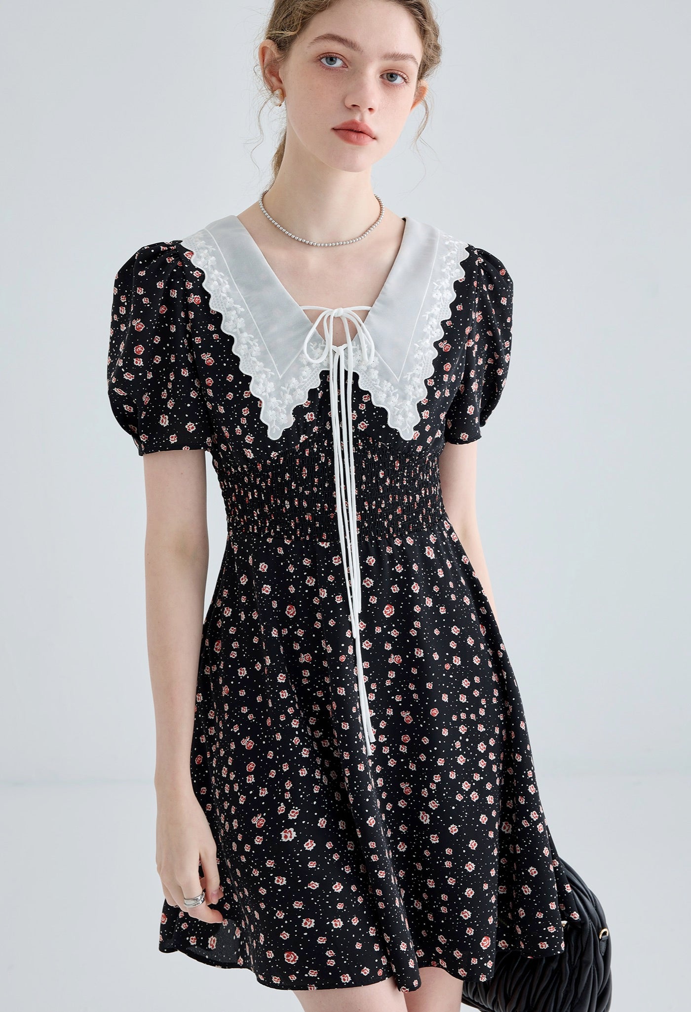 buttefly,floral,dress,black,white,collar,simple,cute,cool,sexy,modern