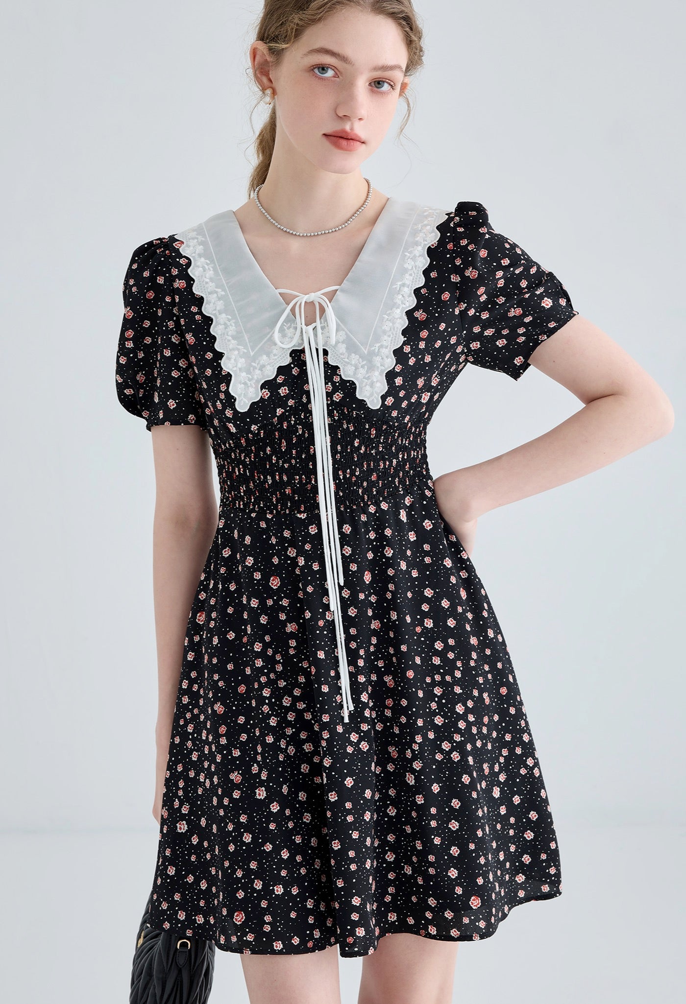 buttefly,floral,dress,black,white,collar,simple,cute,cool,sexy,modern