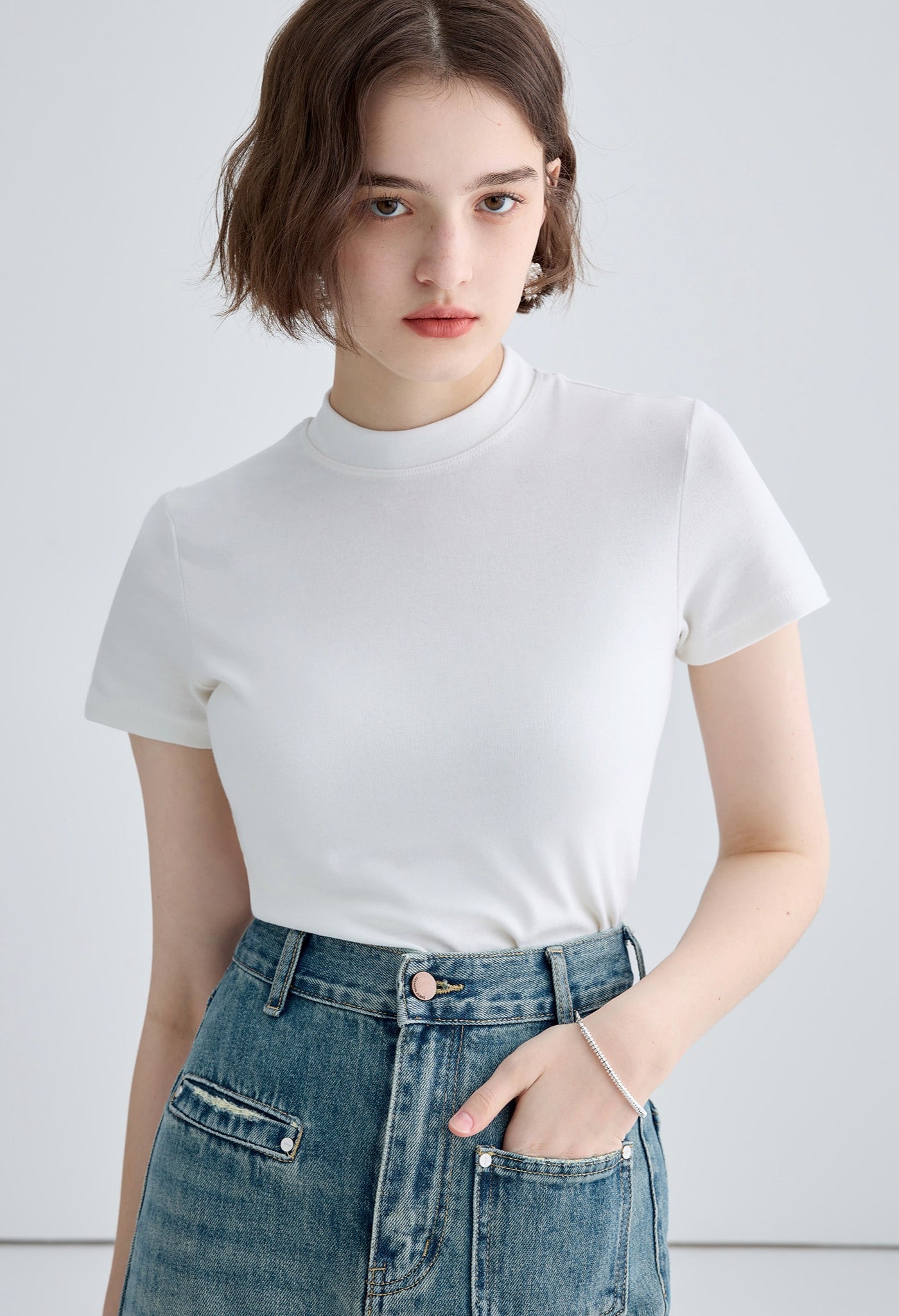 high,neck,short,sleeve,tshirt,black,white,simple,cute,sexy,cool,modern