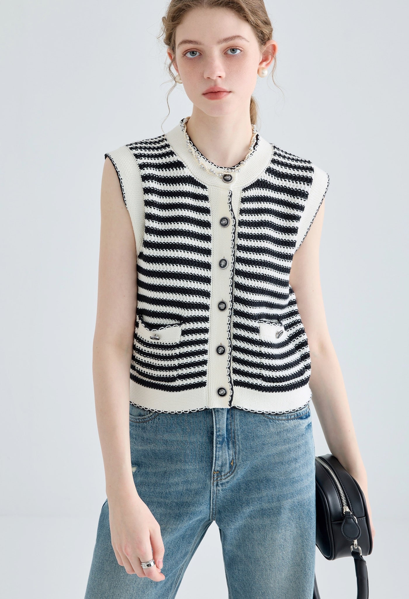 sleeve,knit,stripe,white,black,simple,cute,sexy,modern